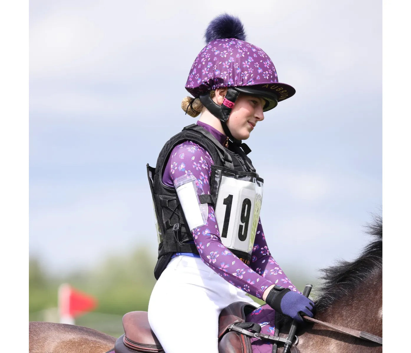 Aubrion Hyde Park Hat Cover Star Young Rider