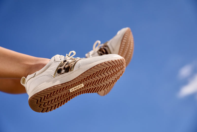 Ariat Wms Ranch Runner Bright Cream/Gilded Leopard Hair On